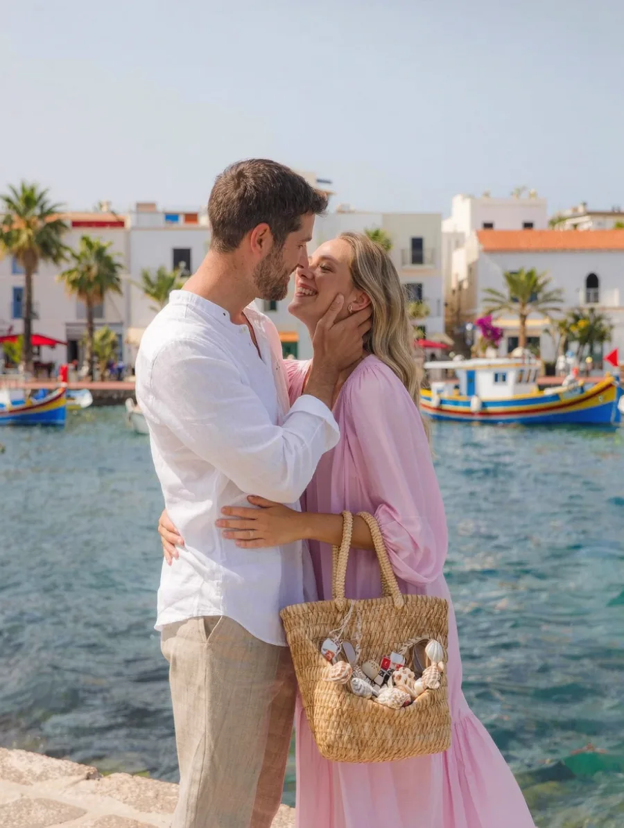 Generated cover illustrating honeymoon photo.